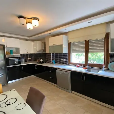 Villa Mia 16 *