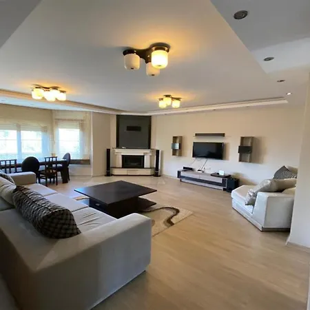 Mia 16 Villa *